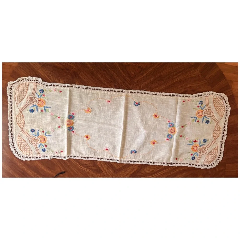 N/A vintage linens